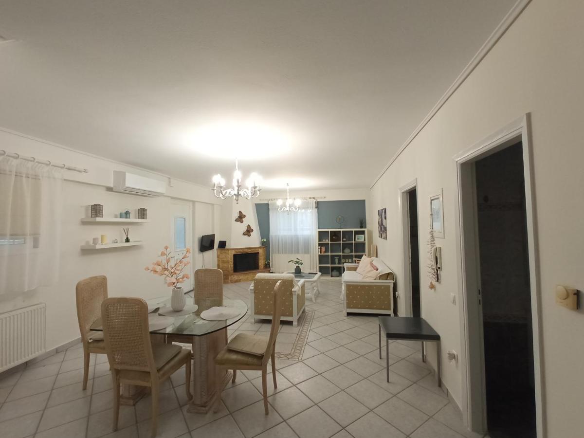 Apartmán Flat With Garden Near Sea, Port And Airport Artemida  Exteriér fotografie